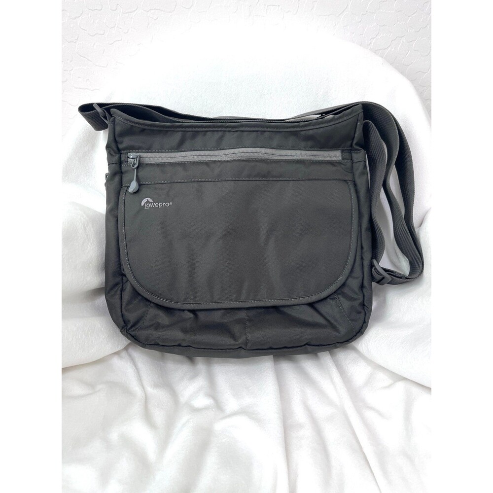 Lowepro StreamLine 250 Multi-Device Camera Shoulder Bag - Grey